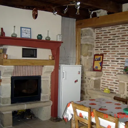 Maison De Caractere Renovee Sainte-Colombe (Lot)